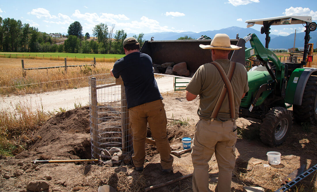 Solid Stonework Building Rock Fence Posts Grit